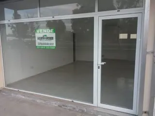 SE ALQUILAN-VENDEN LOCALES COMERCIALES Y OFICINAS (A ESTRENAR) foto 4