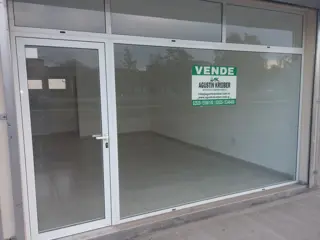SE ALQUILAN-VENDEN LOCALES COMERCIALES Y OFICINAS (A ESTRENAR) foto 5