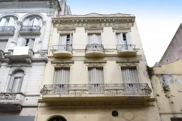Rivadavia Av. 1216