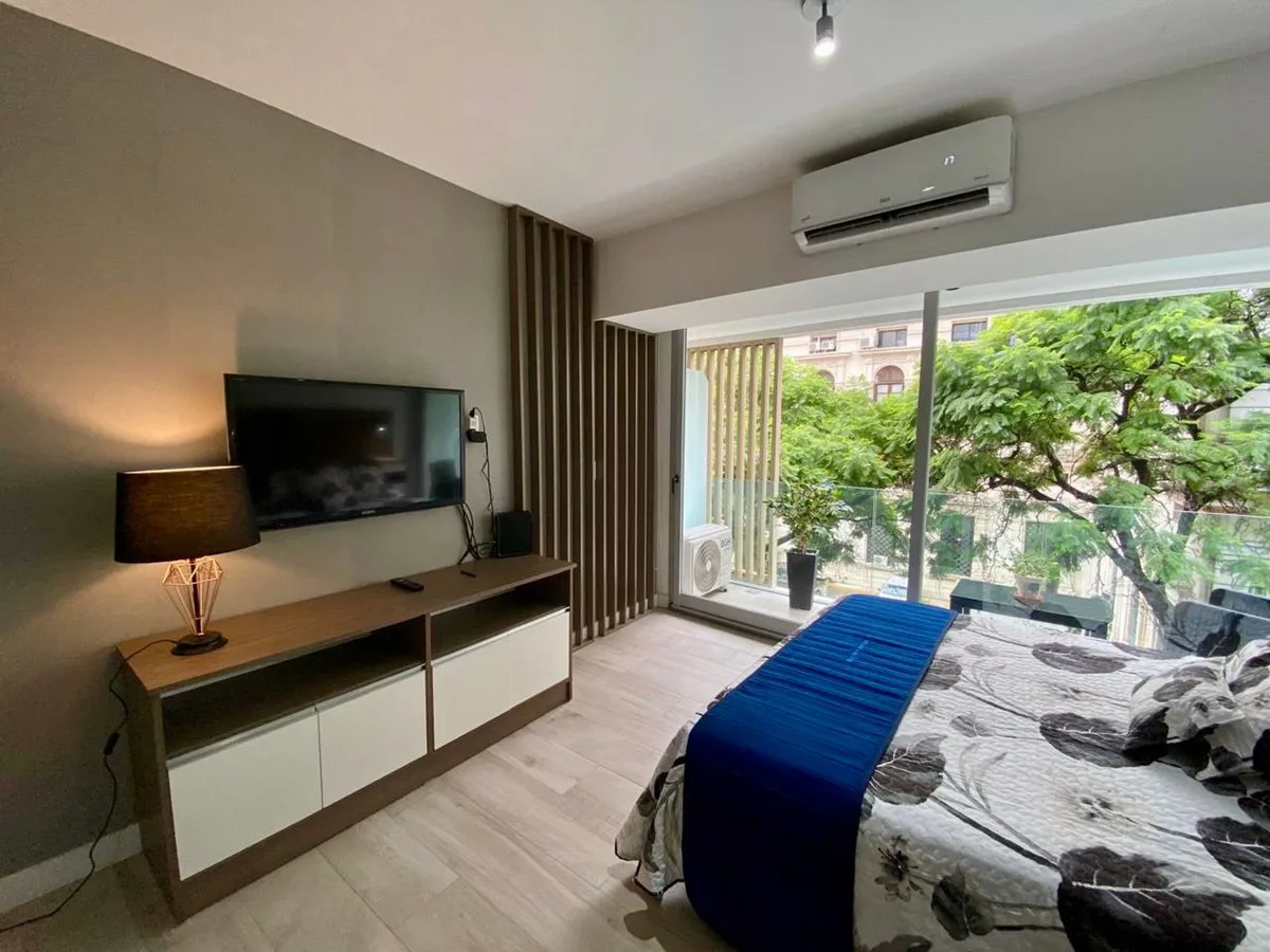 Venta monoambiente Monserrat. Balcón. Premium foto 2