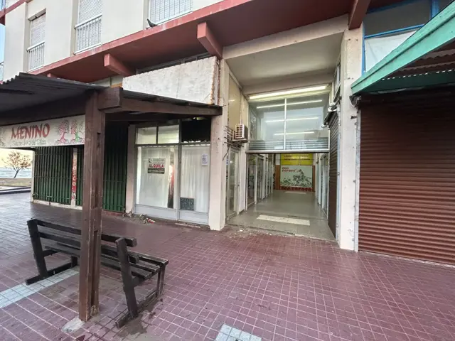 LOCAL EN ALQUILER - PEATONAL DUFAUR