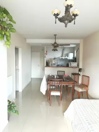 Excelente monoambiente en L en Parque Chacabuco foto 1