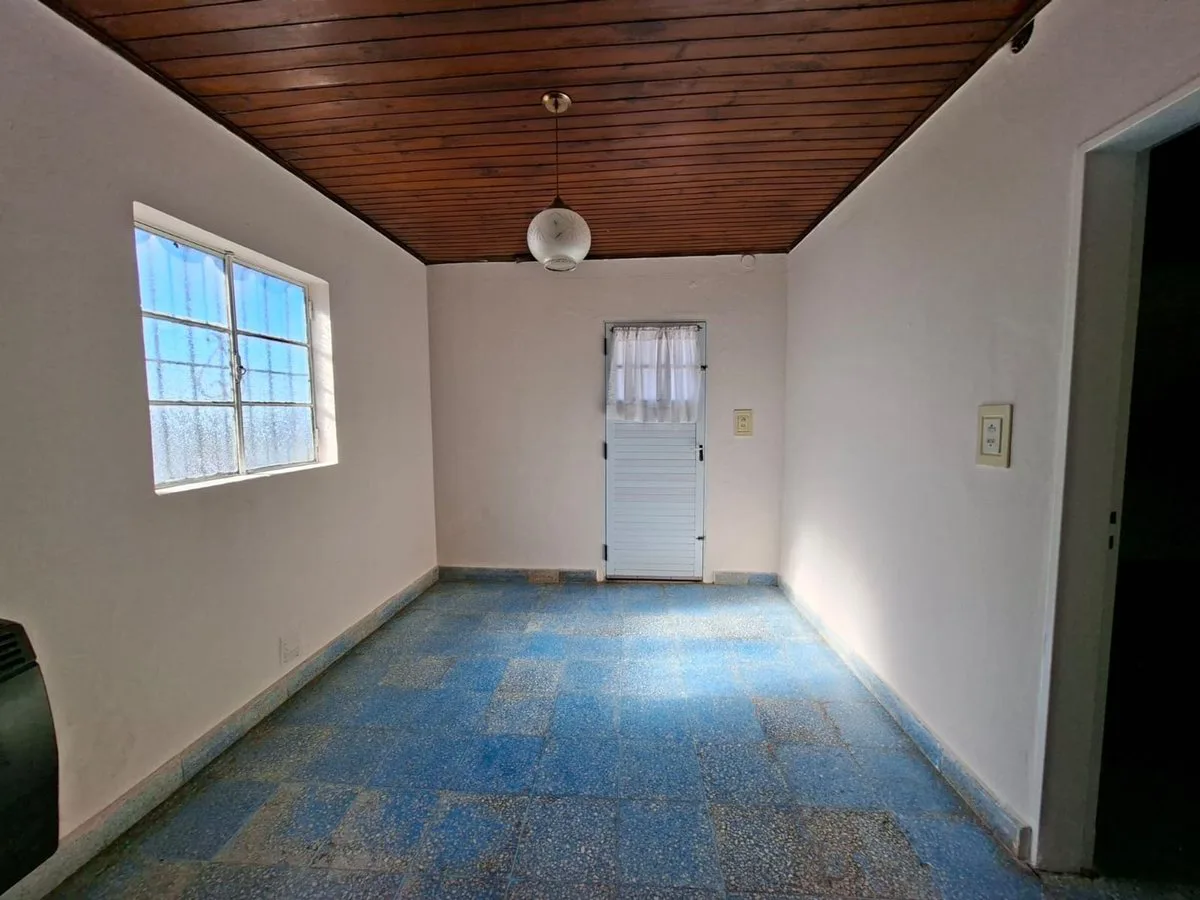 VENTA CASA SOBRE LOTE 974M2 - GENERAL ROJO foto 4