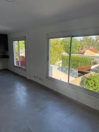 Monoambiente contrafrente en alquiler - Rivadavia, Ituzaingó foto 4