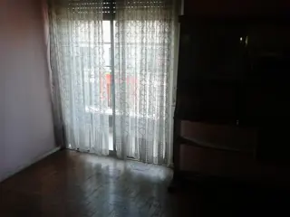 Chalet de 6 amb + 2 locales + cocheras. s/ lote de 15x45mts foto 4
