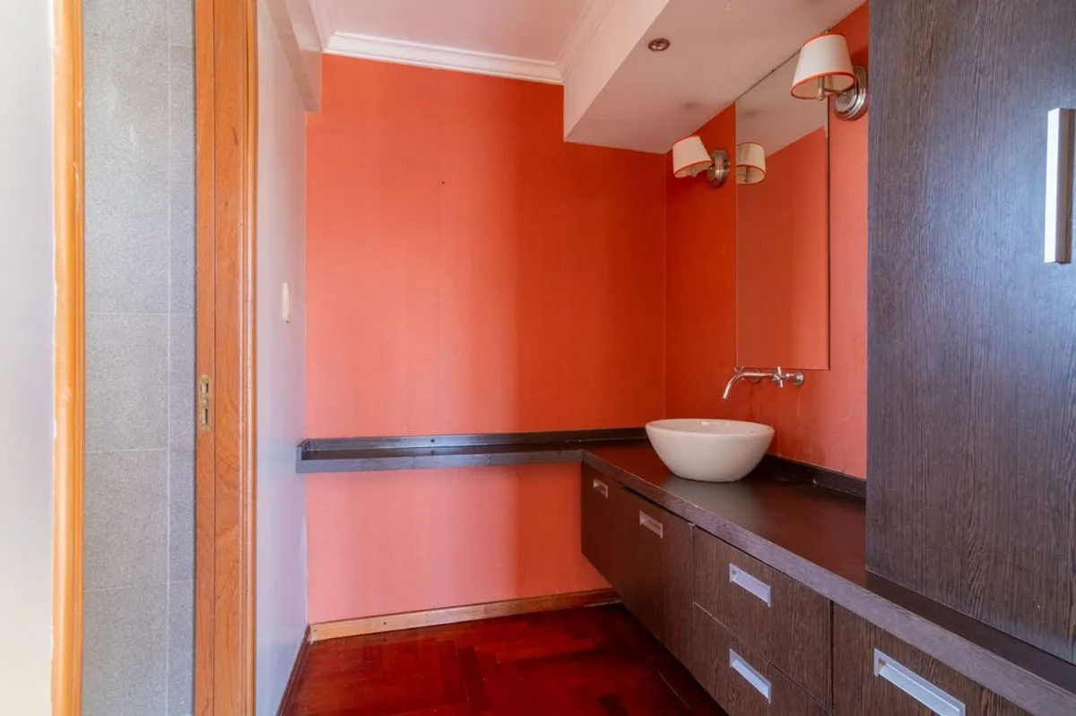VENTA  PISO 3 DORM.  B° CONSTITUYENTES CON COCHERA foto 5