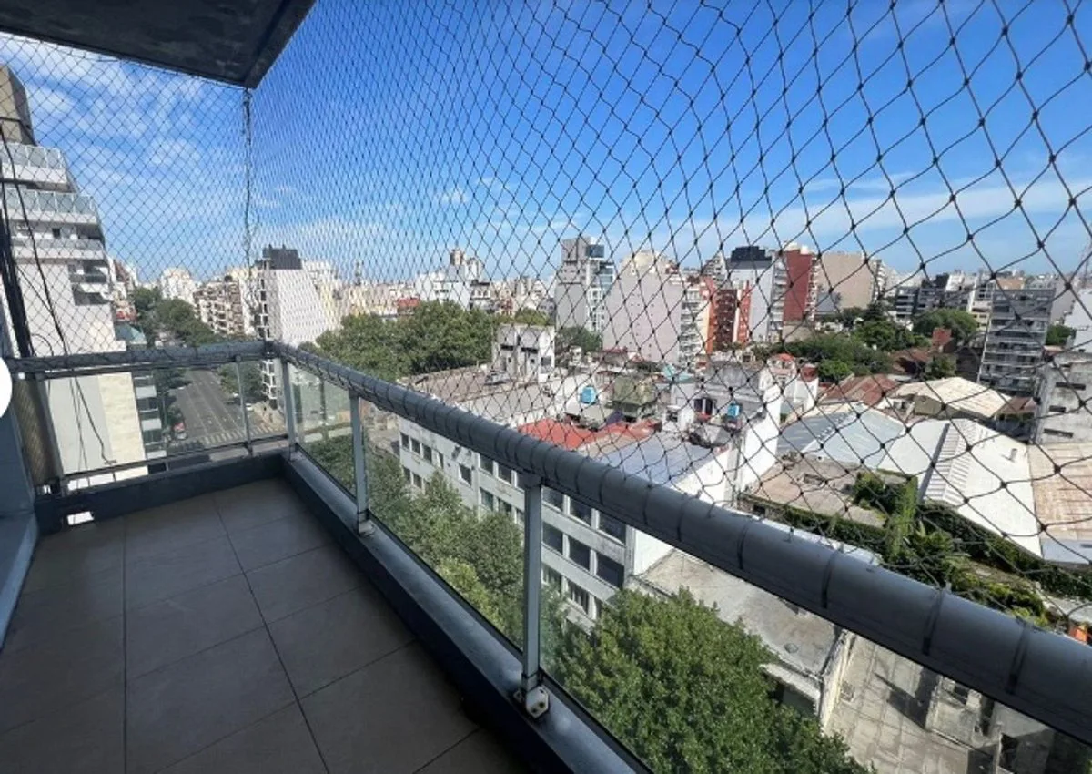 VENTA MONOAMBIENTE DIVIDIDO CON BAULERA EN FLORES foto 2