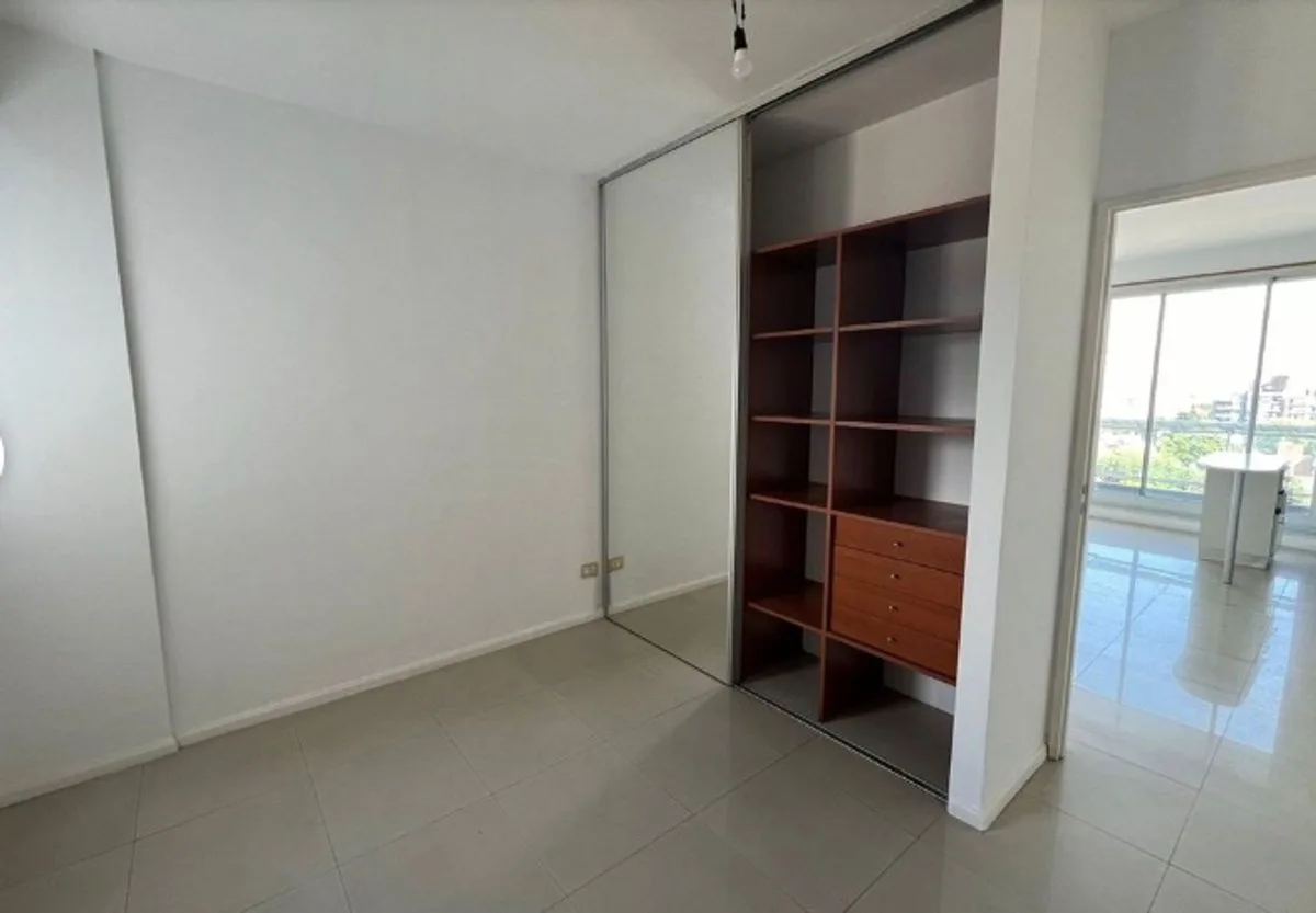 VENTA MONOAMBIENTE DIVIDIDO CON BAULERA EN FLORES foto 5