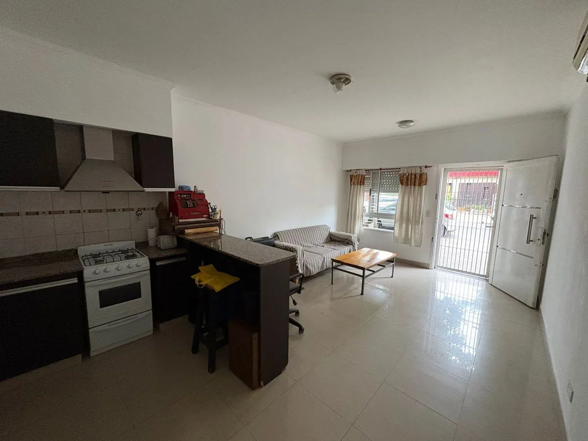 Venta Ph 2 Amb Liniers Sin Expensas Con Patio foto 2