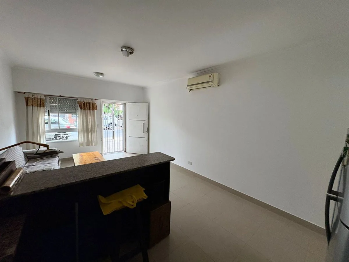 Venta Ph 2 Amb Liniers Sin Expensas Con Patio foto 3