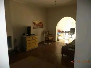 Casa 6 ambientes con patio- OLIVOS foto 2