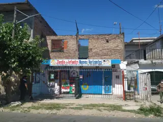 PROPIEDAD COMERCIAL CON VIVIENDA, GARAGE Y AMPLIO TERRENO foto 1