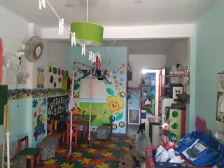 PROPIEDAD COMERCIAL CON VIVIENDA, GARAGE Y AMPLIO TERRENO foto 3