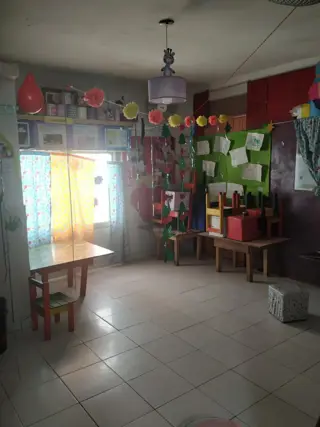 PROPIEDAD COMERCIAL CON VIVIENDA, GARAGE Y AMPLIO TERRENO foto 4