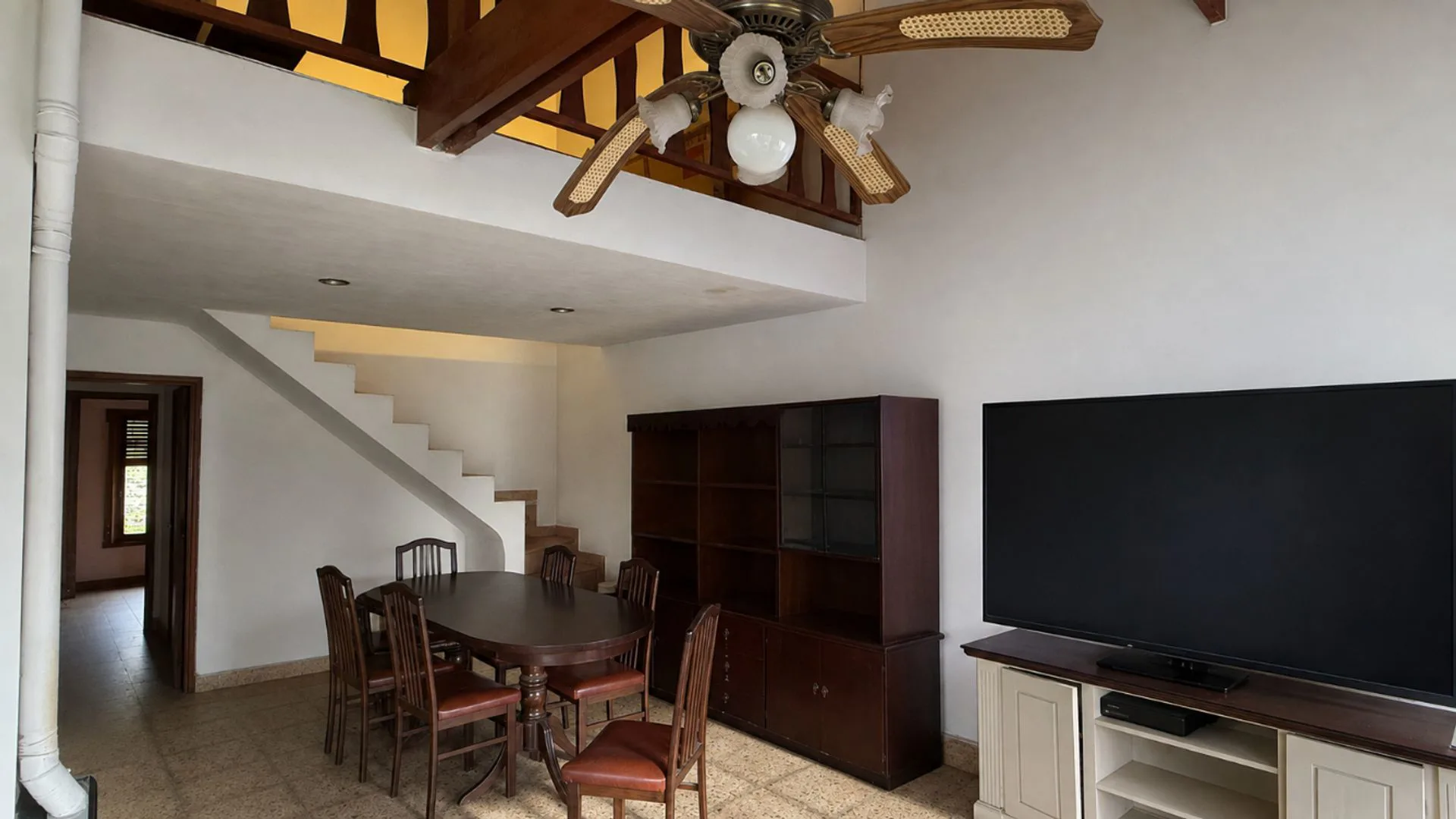 VENTA CASA 4 AMB. JURAMENTO CON GALPÓN Y PATIO foto 4