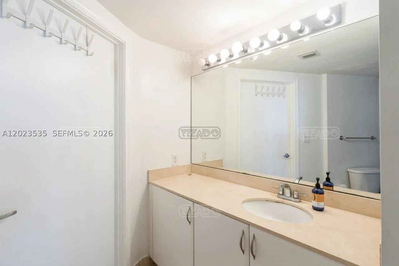 488 NE 18th St #3007 400 foto 4