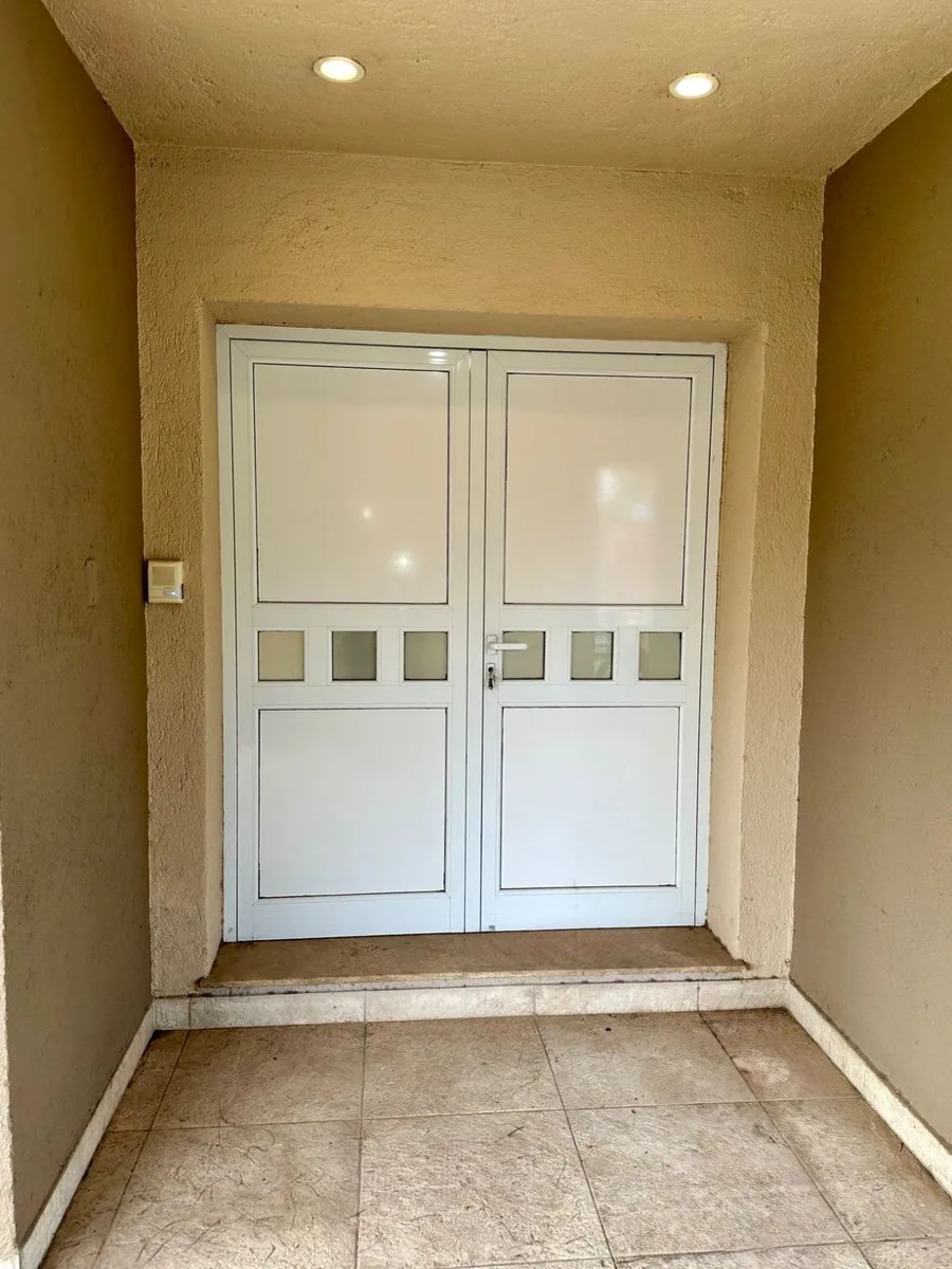 SE VENDE CASA 2 DORMITOR B LAS ROSAS VILLA NUEVA foto 2