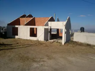 CASA A TERMINAR VILLA CARLOS PAZ foto 1