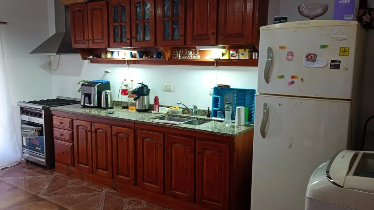 VENTA CASA 3 AMB LOS CARDALES PILETA QUINCHO PARQ foto 2
