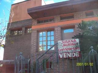VENTA DE HERMOSO CHALET EN V. VATTEONE foto 1