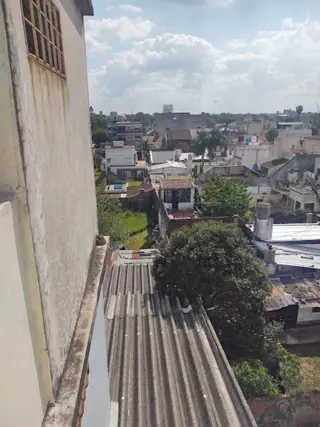 EDIFICIO DE DOS PISOS EN BLOQUE foto 1