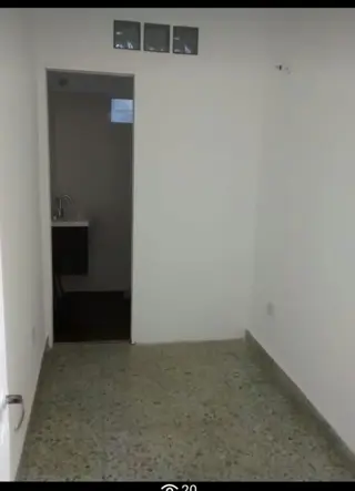 Oficina sin expensas en Quilmes centro foto 3