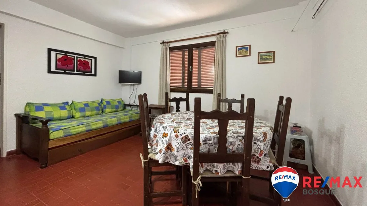 Venta departamento 2 ambientes con ascensor Gesell foto 3