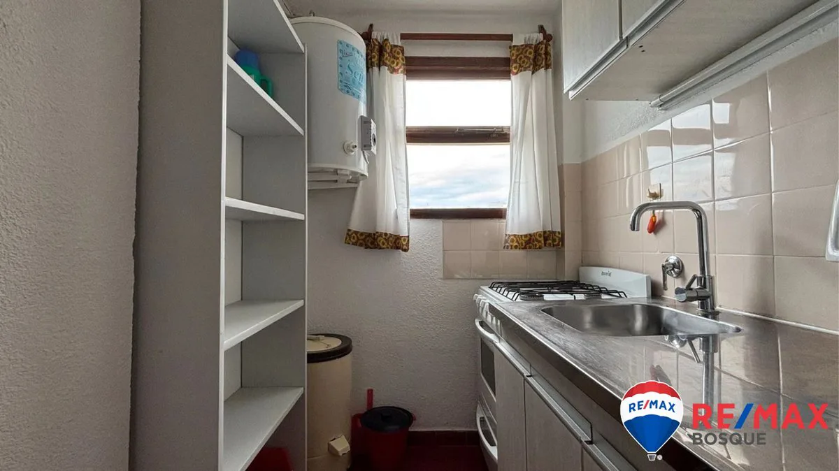 Venta departamento 2 ambientes con ascensor Gesell foto 5