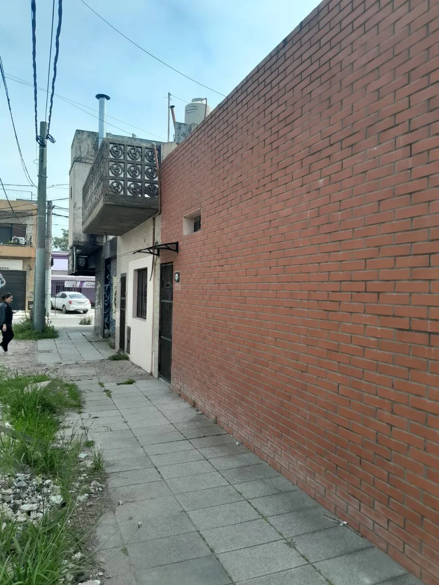 VENTA DE PROPIEDAD EN JOSÉ CLEMENTE PAZ foto 4