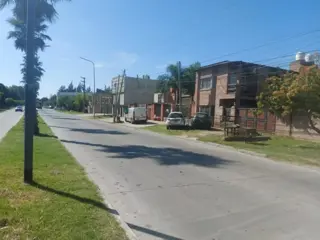 Excelente Propiedad Benavidez Av. Juan D. Perón  - 5 Dúplex para alquiler (alquilados en este momento) - en 2 Plantas - excelente ubicación - fácil ac foto 2
