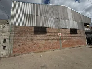 VENTA - Galpón 600 M2 - San Gerónimo Al 1000 - Villa Bosch foto 2