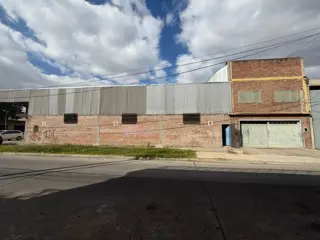 VENTA - Galpón 600 M2 - San Gerónimo Al 1000 - Villa Bosch foto 3