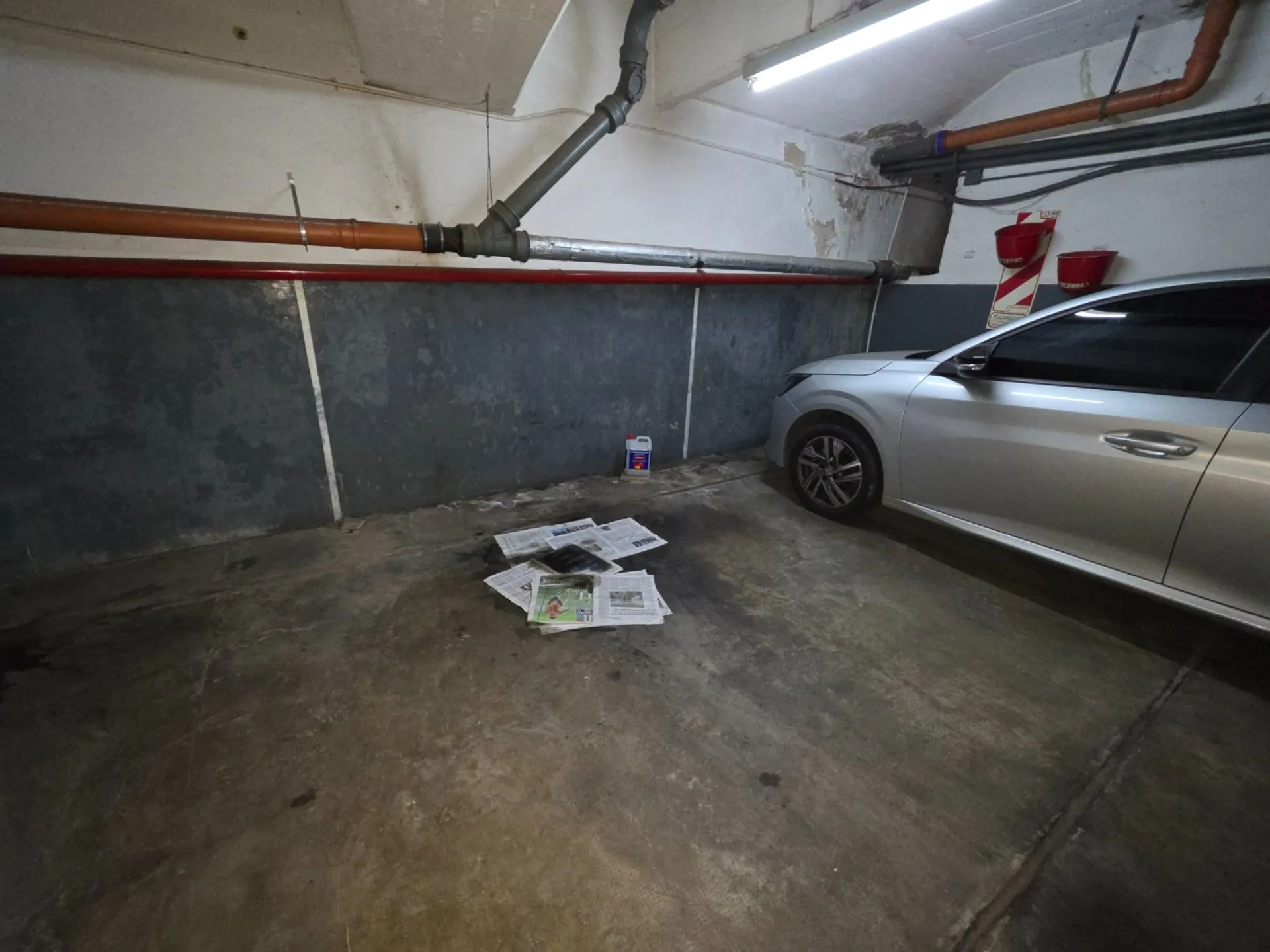 VENTA ESPACIO GUARDA COCHE - AMPLIO - VILLA LURO foto 2