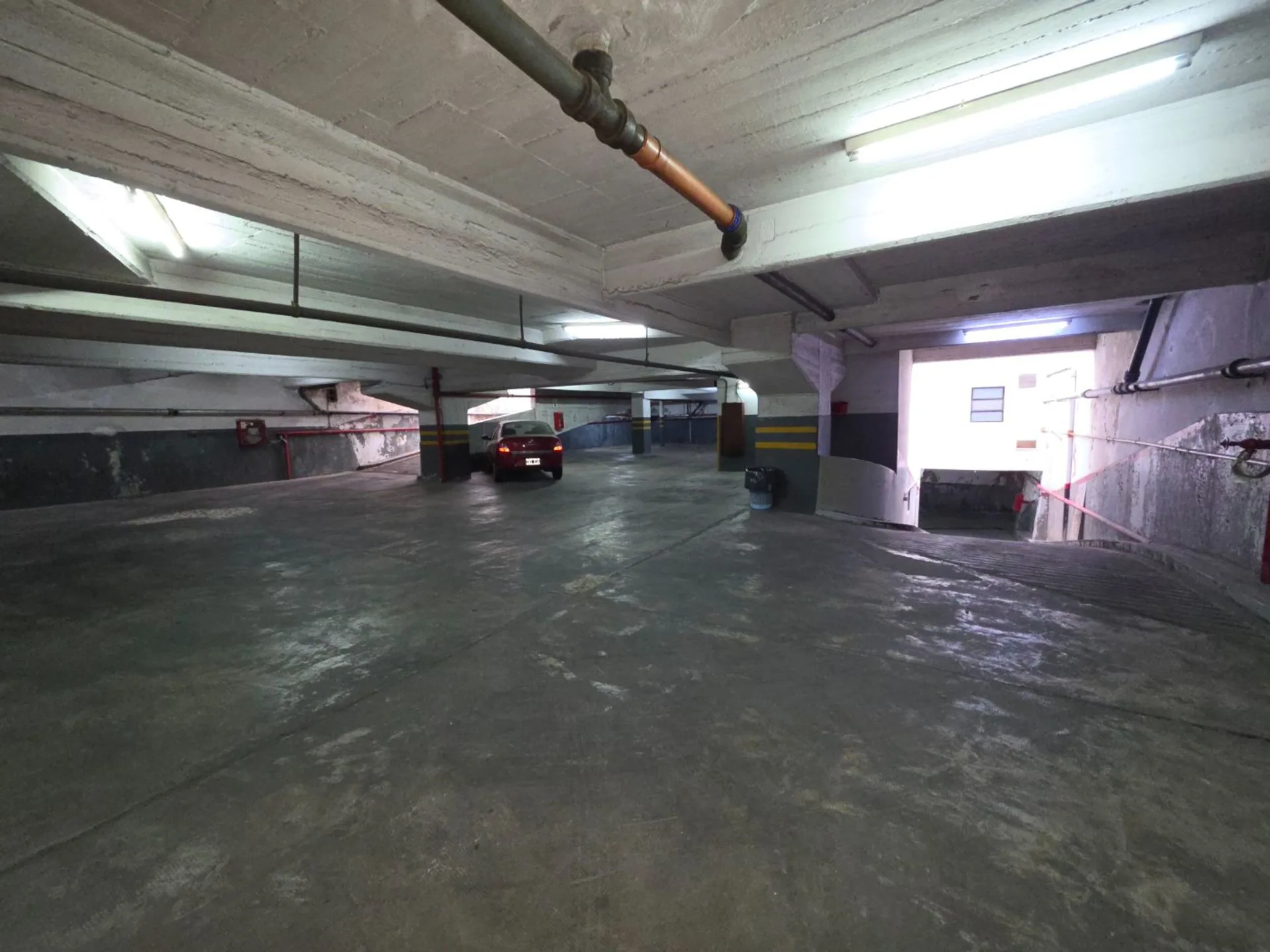 VENTA ESPACIO GUARDA COCHE - AMPLIO - VILLA LURO foto 5
