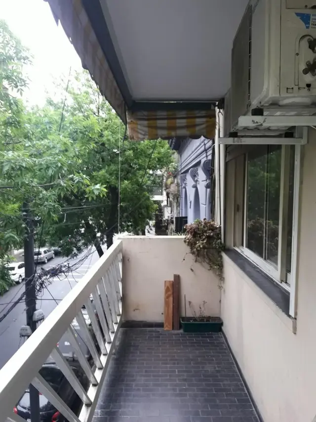 SE ALQUILA DPTO 3 AMB. AL FRNTE CON BALCON EN PALERMO