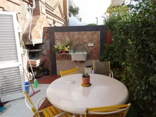 Excelente triplex en Pinamar a 100 metros del mar. Oportunidad! foto 5