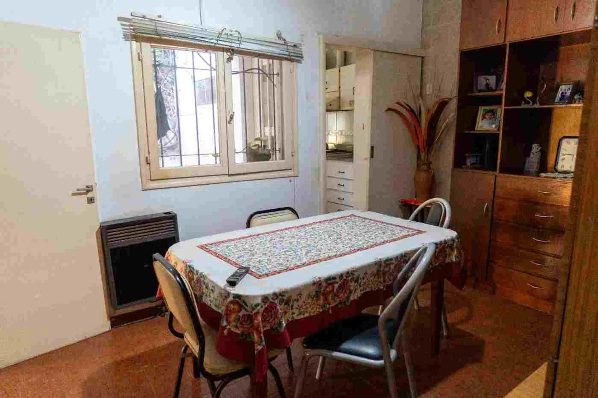 CASA 2 DORMITORIOS - PLENO CENTRO foto 5