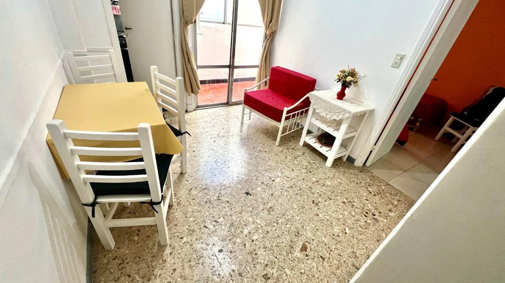 VENTA DEPTO 2 AMB LATERAL LUMINOSO 32 M2 CON PATIO foto 4