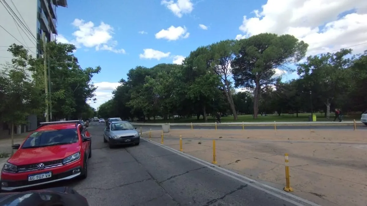 LOTE EN VENTA IDEAL CONSTRUCTOR LA PLATA foto 3
