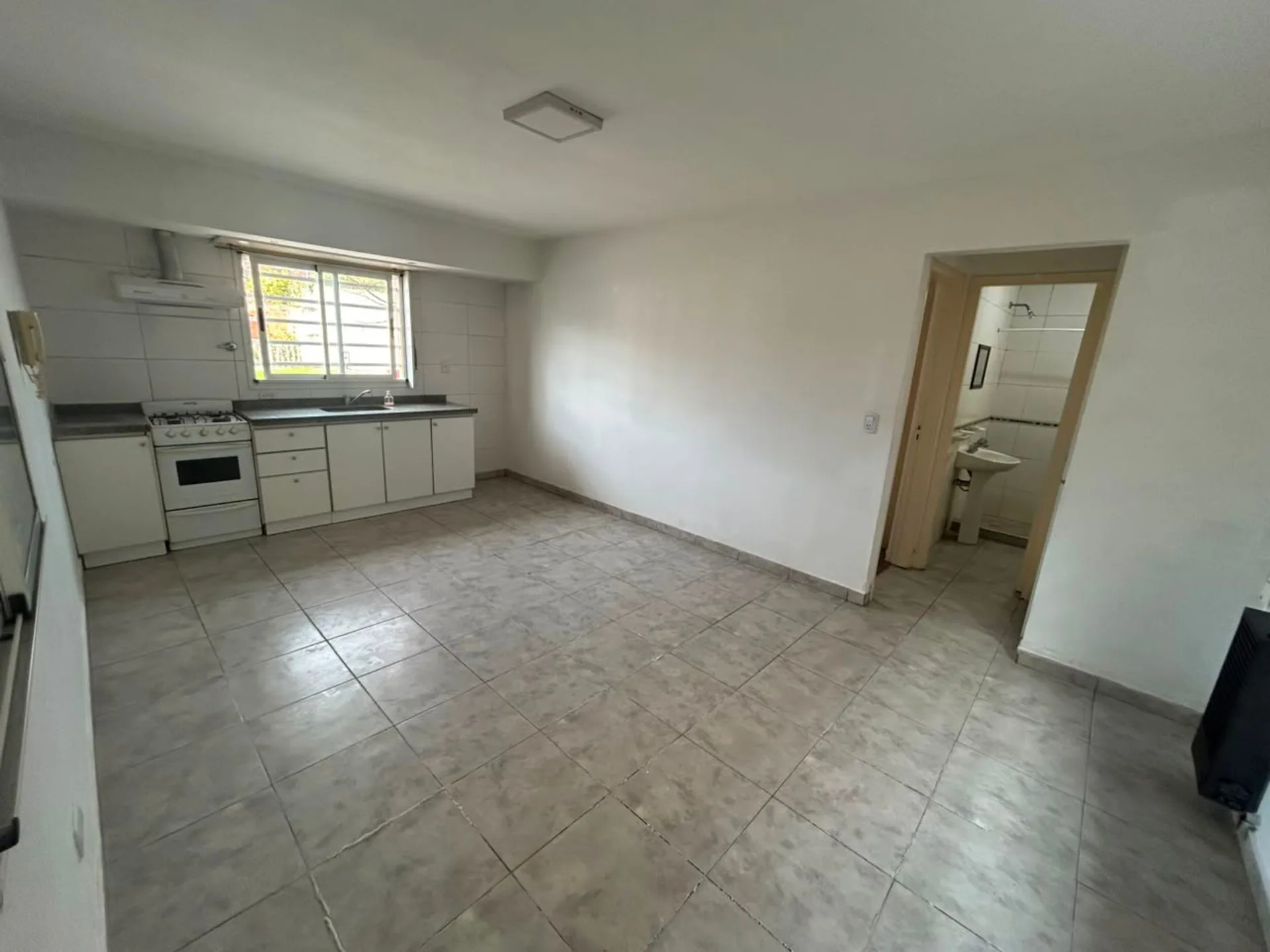 VENTA PH 2 AMBIENTES AL FRENTE VILLA PRIMERA foto 4