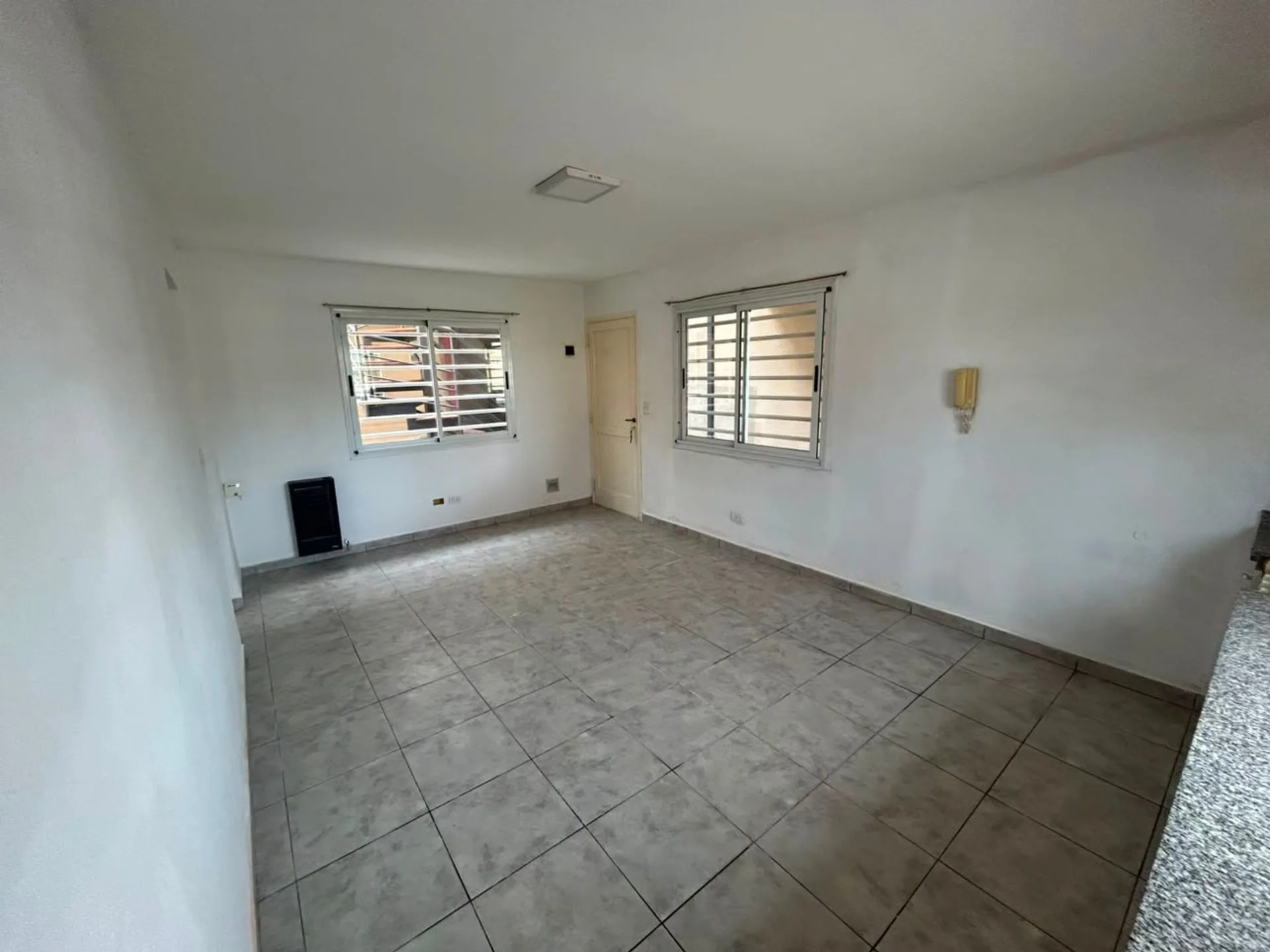 VENTA PH 2 AMBIENTES AL FRENTE VILLA PRIMERA foto 5