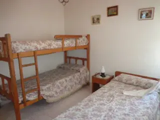 OPORTUNIDAD! DOS HERMOSAS  CASAS EN CALLE INTENDENTE GARCIA!
LOTE 900MTS foto 2