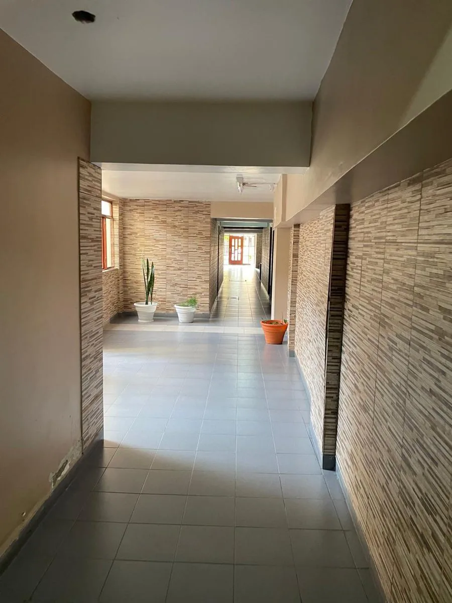 DEPARTAMENTO EN VENTA - PLENO CENTRO - PERU AL 200 foto 3