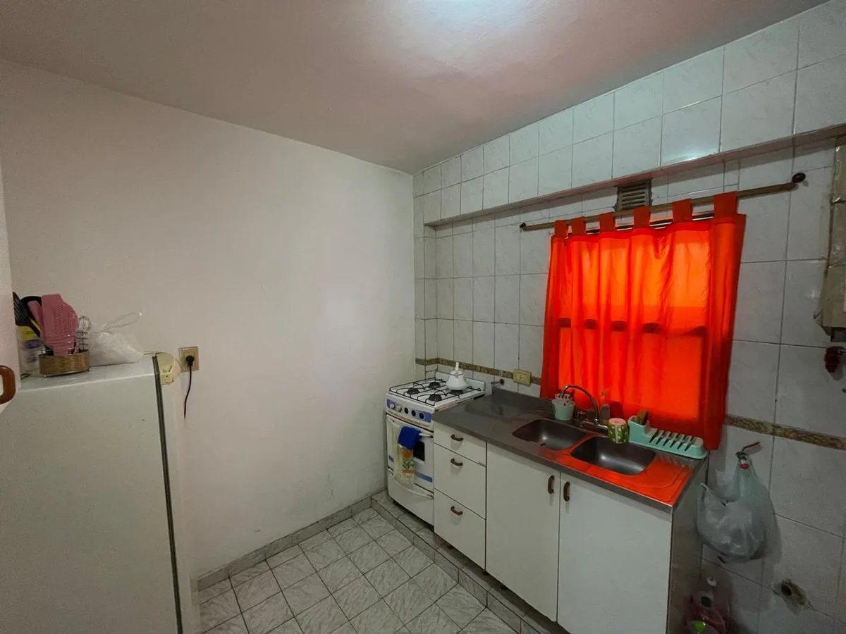 DEPARTAMENTO EN VENTA - PLENO CENTRO - PERU AL 200 foto 5