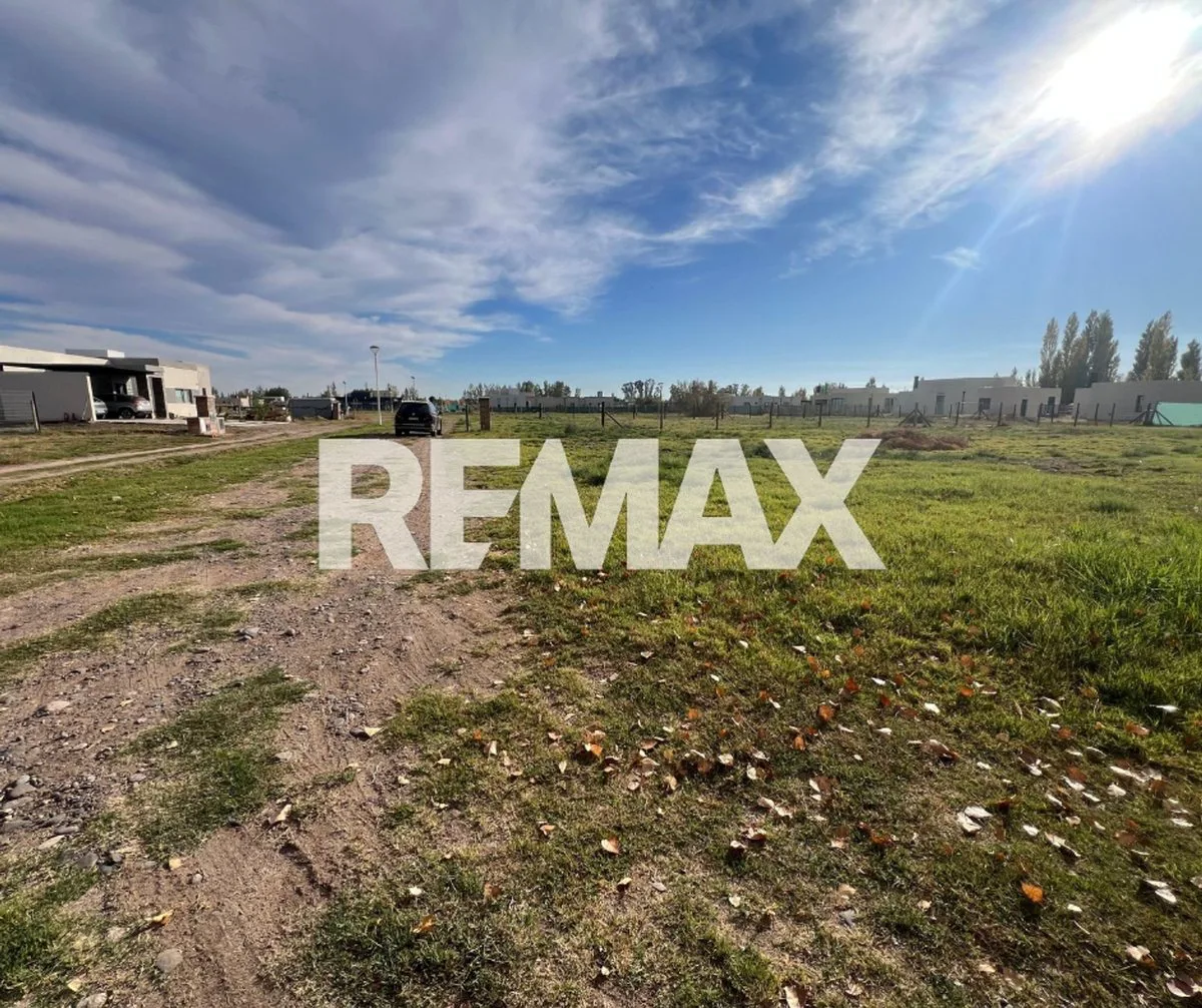 VENTA TERRENO Bº PRIVADO PLAZA PUEBLO - CIPOLLETTI foto 3