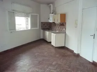 Alquiler departamento 3 ambientes La Tablada.- foto 1