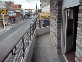 Alquiler departamento 3 ambientes La Tablada.- foto 4