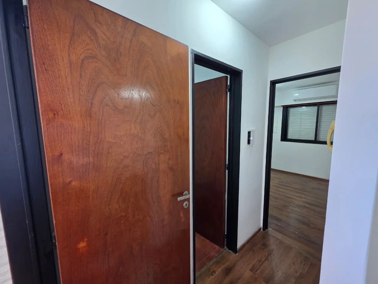 DEPARTAMENTO 2 AMBIENTES EN MORON CENTRO - VENTA foto 3