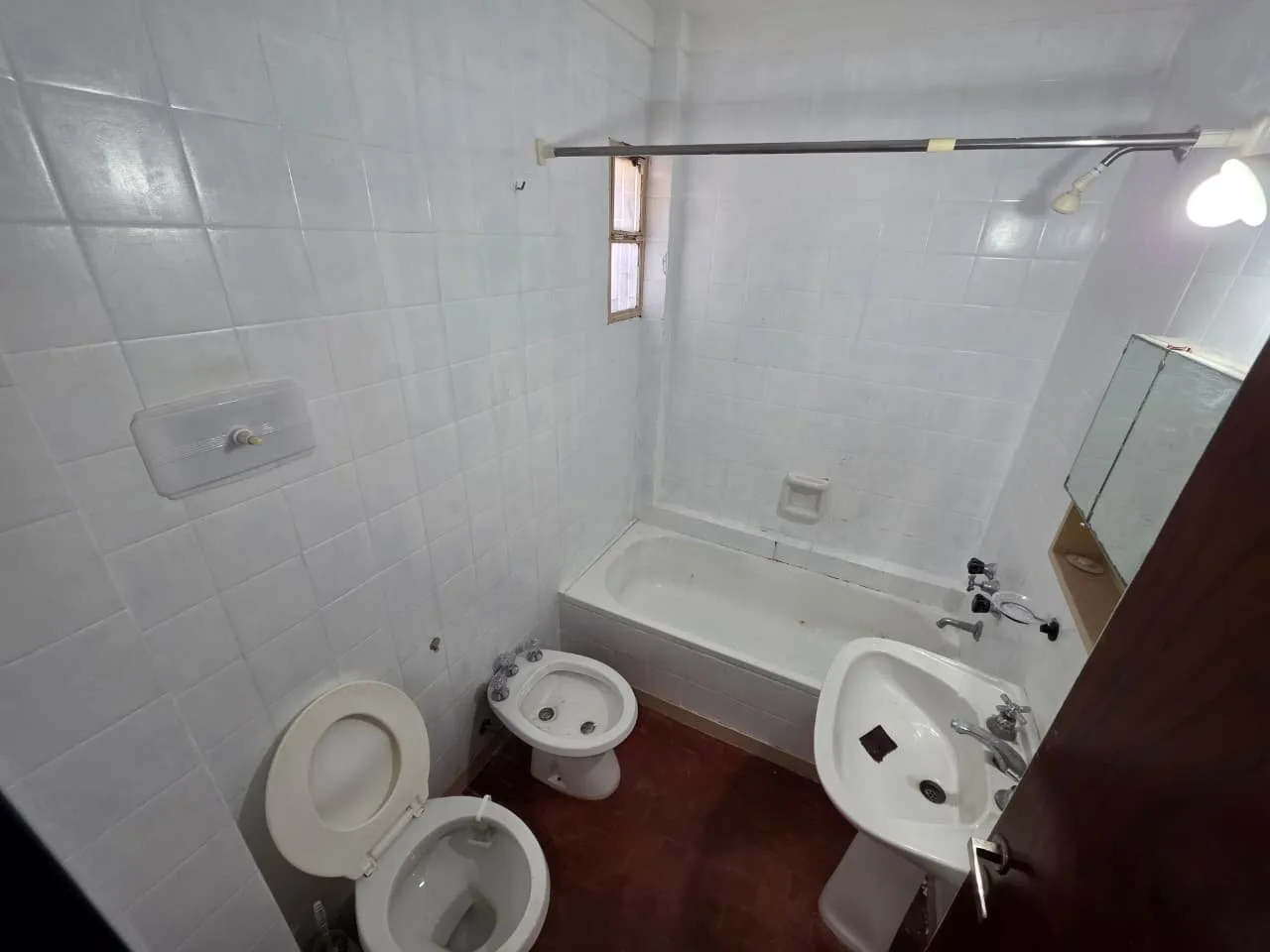 DEPARTAMENTO 2 AMBIENTES EN MORON CENTRO - VENTA foto 4
