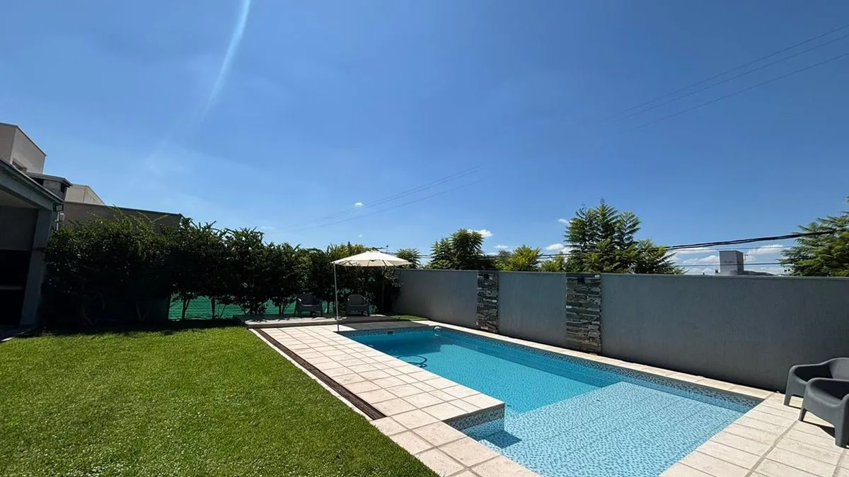 VENTA GRAN CASA BARRIO PRIVADO PORTICO DEL SOL II foto 2